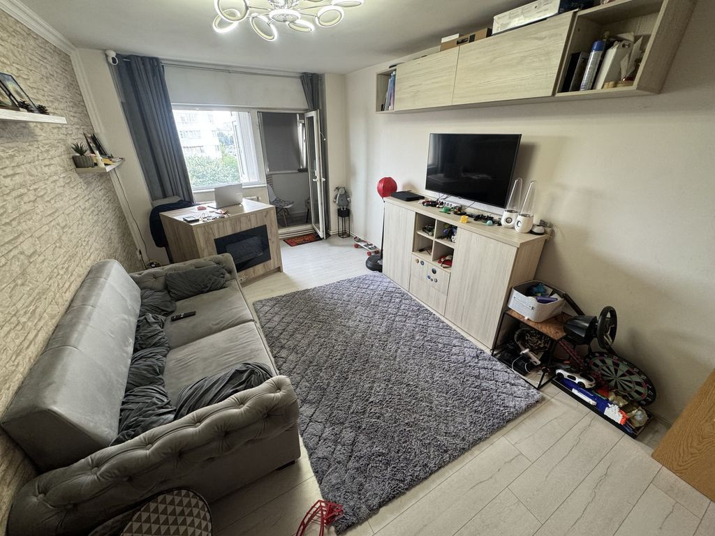 Apartament 3 camere zona Inel 1