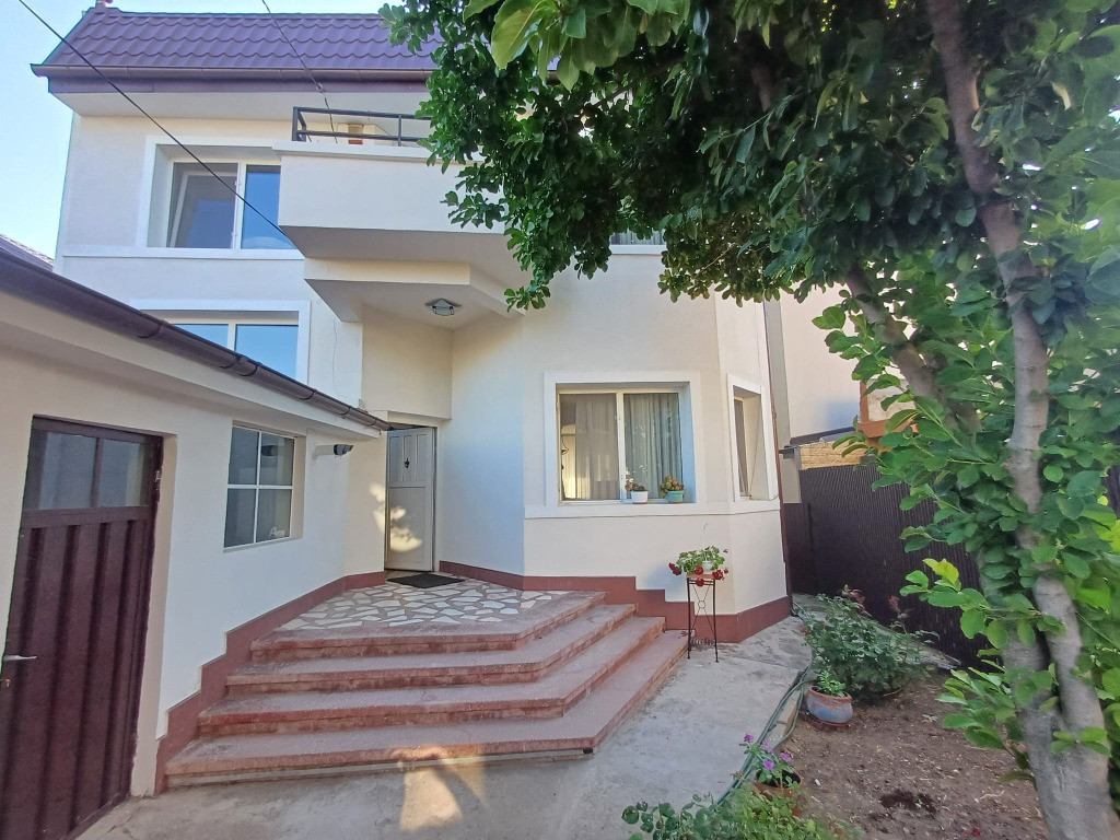 De închiriat – Casă P+1 în zona 9 Mai, Str. Sondelor – Ploiești