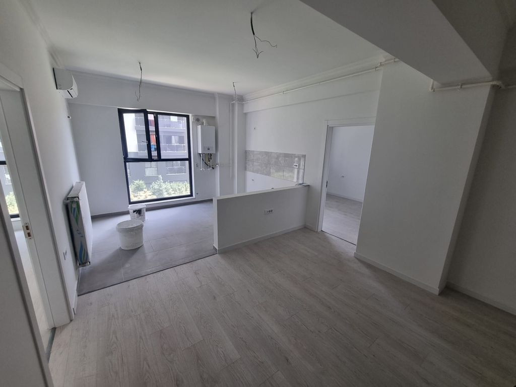 Compozitori-apartament 2 camere bloc nou cu loc de parcare
