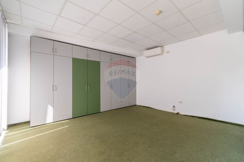 Casa cu 12 camere de inchiriat, Str. Traian