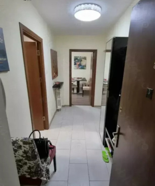 Apartament 3 camere - Centru Civic