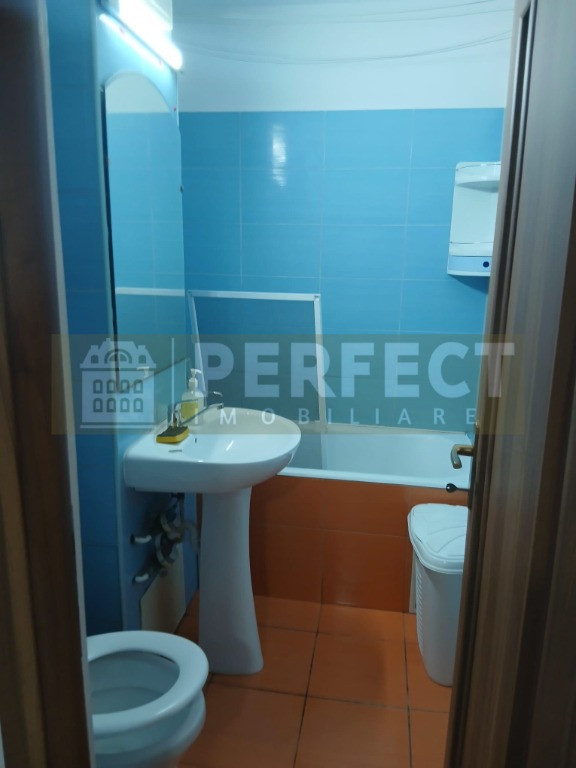 Apartament DECOMANDAT 2 camere B-dul REPUBLICII 66000 euro