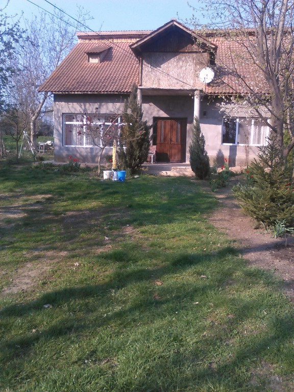 Casă în Ceacu, Cuza Vodă, Călărași - 121mp, teren 3689 mp