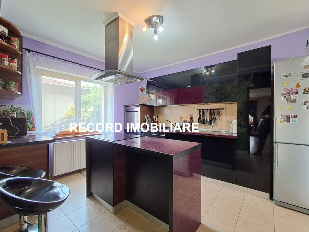 Casa sup.140 mp garaj si spatiu tehnic P+E, teren 369 mp Gilau