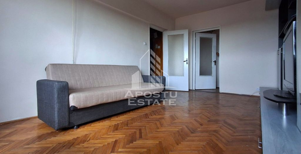 Apartament 2 camere semidecomandat, Z:300 Micalaca