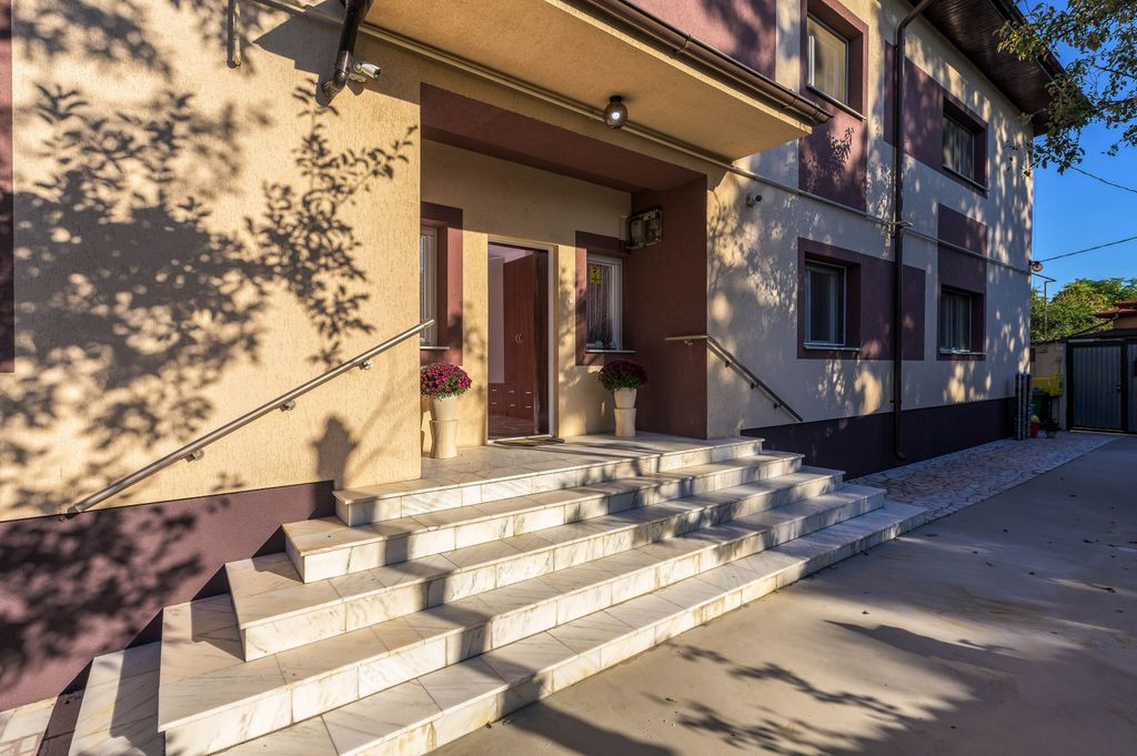 Vila Superba 360 mp - LOT 510 mp - Parcul Circului - Lacu...