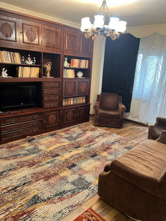 Apartament 2 camere, decomandat, 50 mp, zona 1 Mai