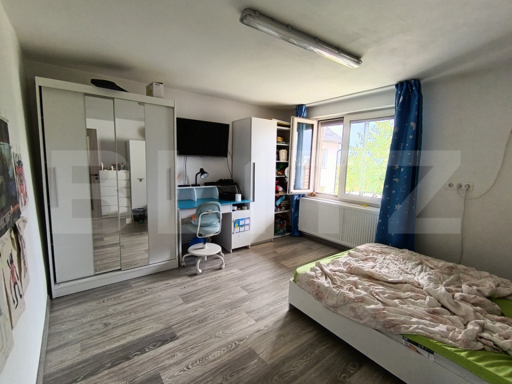 Casa cu 3 camere, suprafata de 140 mp