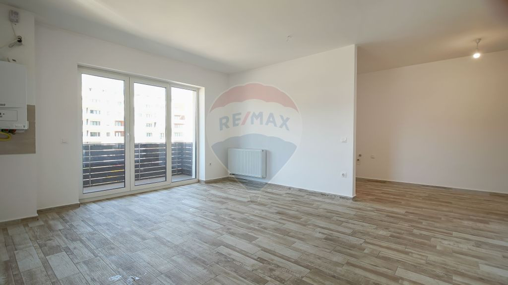 Studio nemobilat de închiriat, parcare și boxă | Avant...