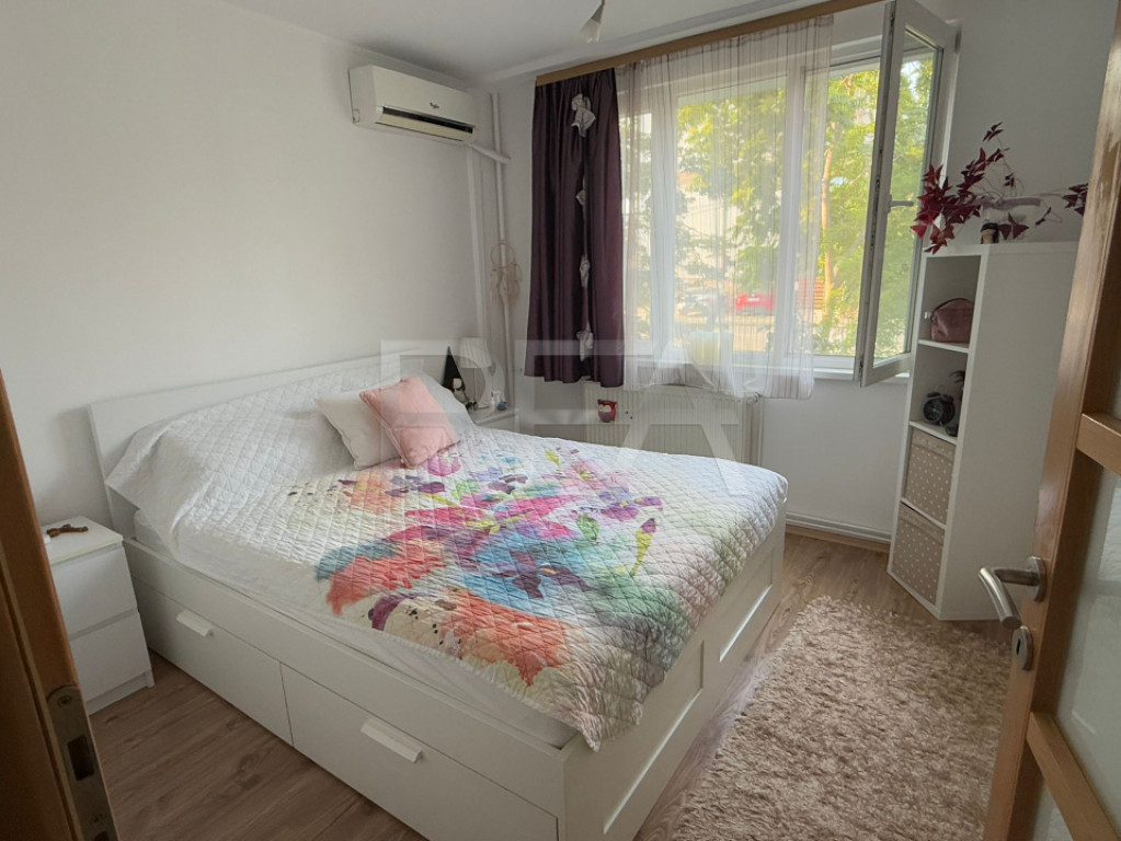 4 camere - Titan/Trapezului - decomandat - centrala - parca