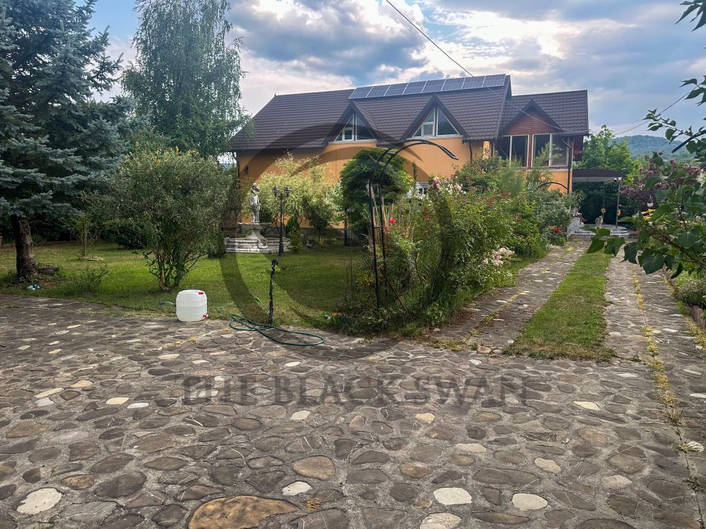 Casa / Vila cu 7 camere de vanzare I Poiana Campina I Com...