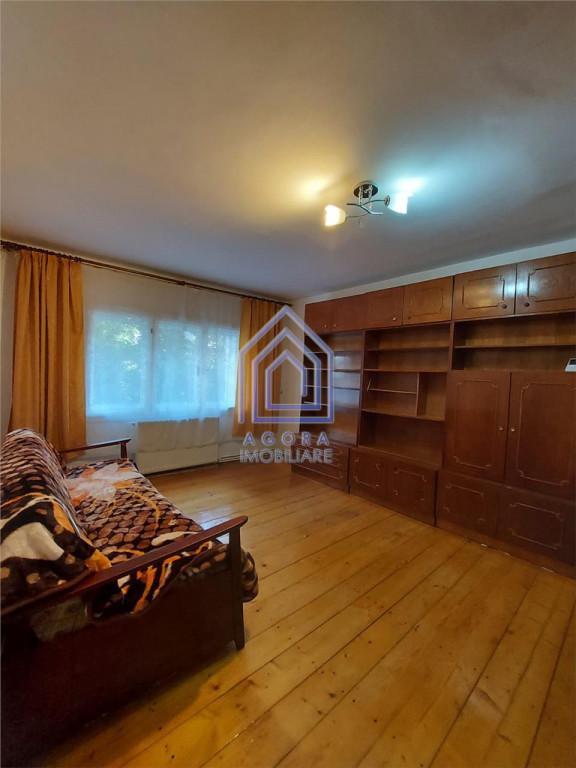 Apartament 4CD, parter, doua intrari.