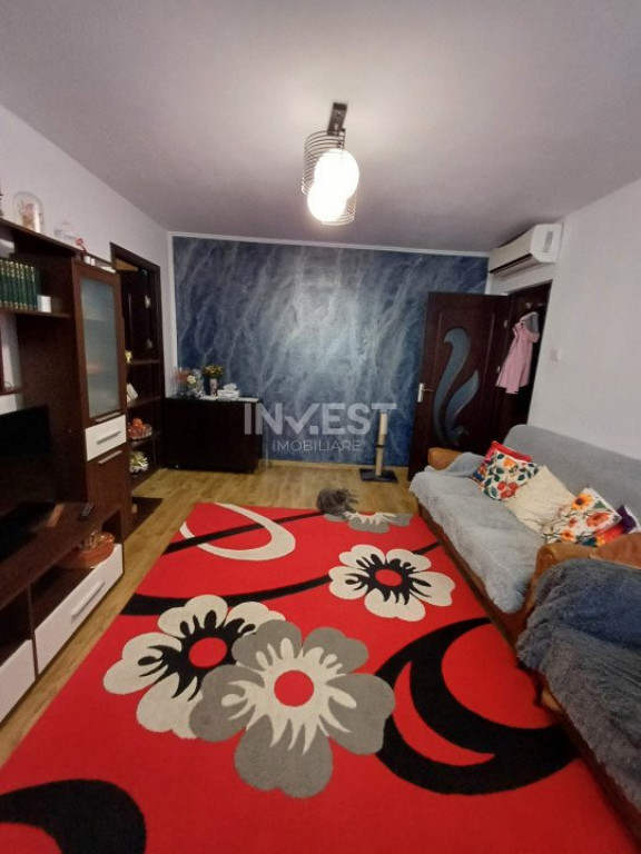 Apartament cu 3 camere de vanzare in zona Zimbru-Mobilat si