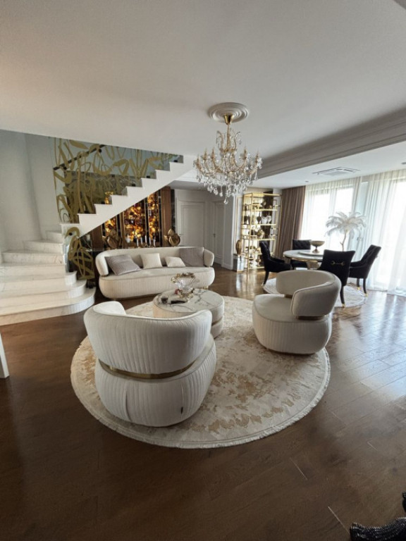 Penthause ( 335 MP )-Tineretului