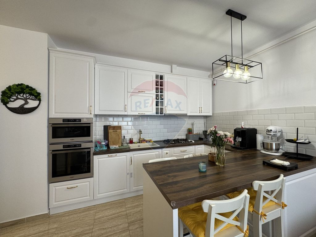 Apartament Modern cu 3 Camere – Central, Complet Mobila...