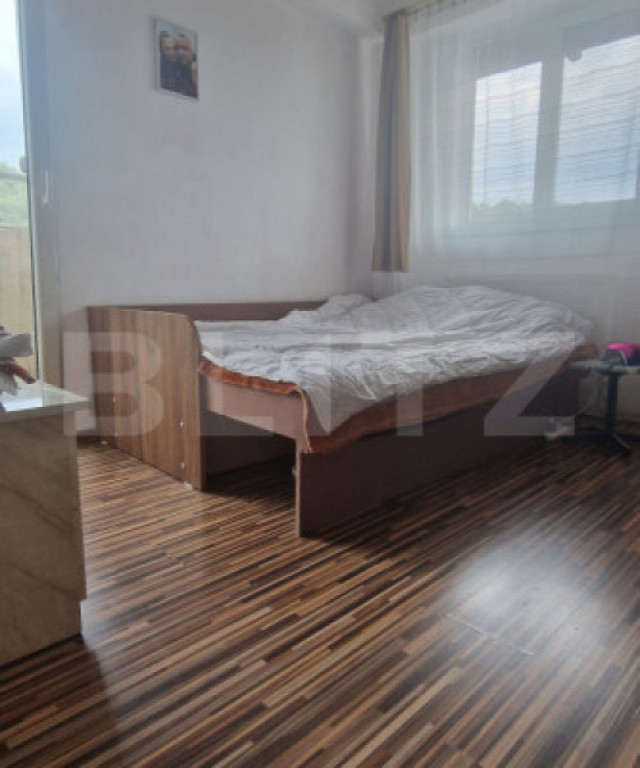 Apartament 4 camere decomandate, 66 mp utili, 2 balcoane spa