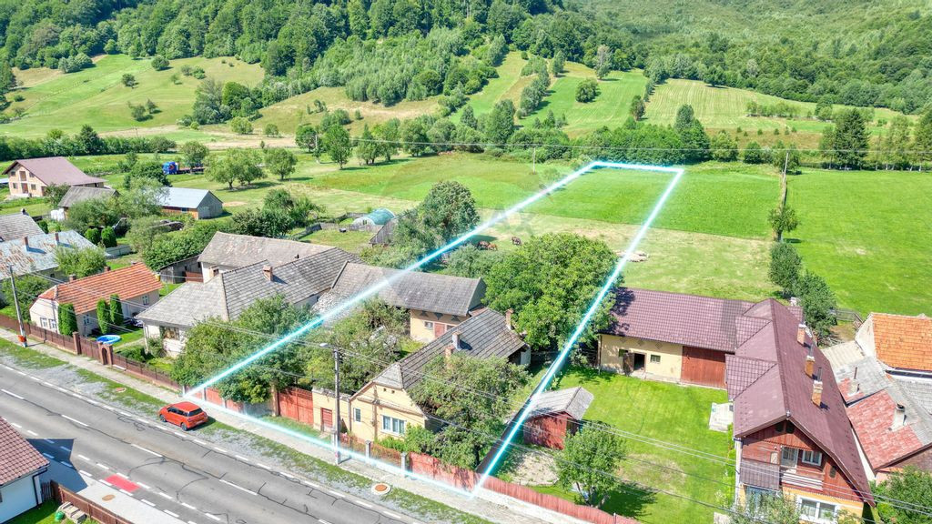 De vânzare: teren de 7.255 metri pătrați în Vama Buz?...