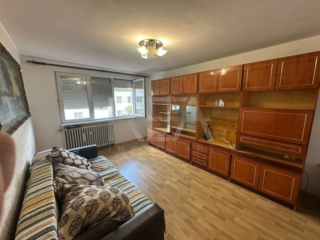 Apartament 3 camere , Decomandat , Zona Giurgiului