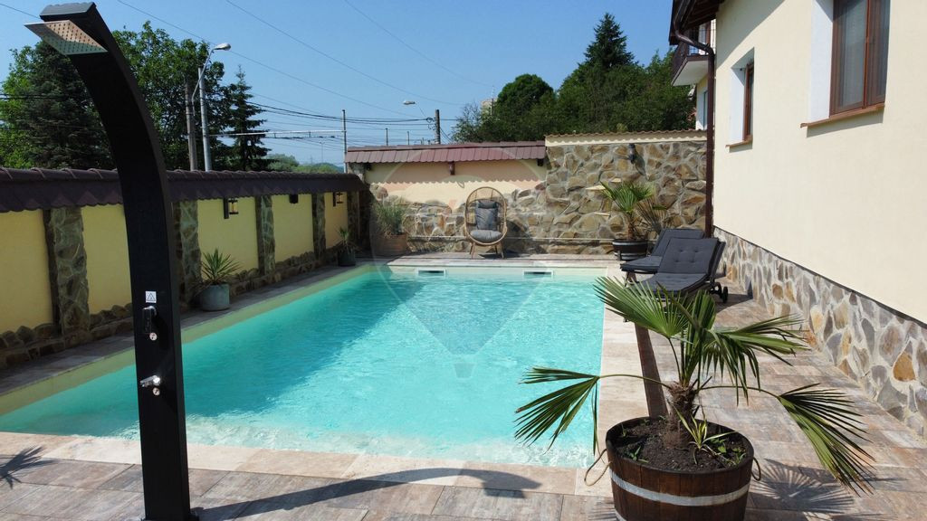 Casă noua, cu piscina, 4 dormitoare complet finisata si ...