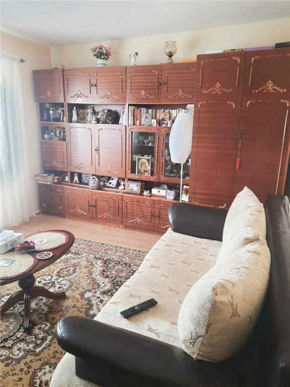 Buziasului - 1 camera - decomandat - spatios - CENTRALA PROP