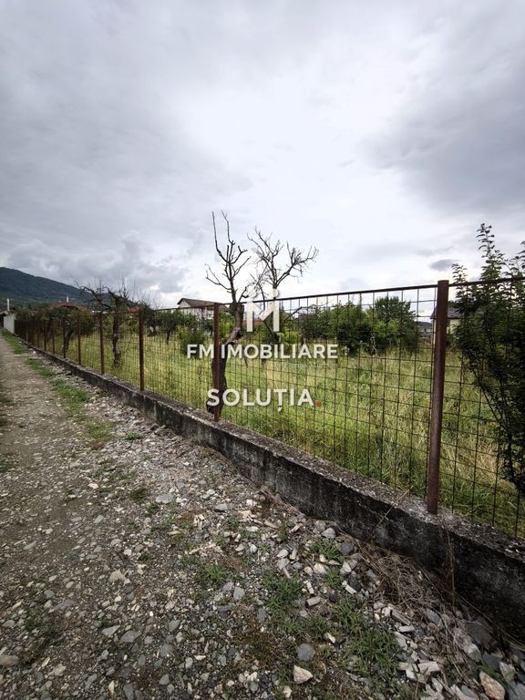 Teren intravilan 891 mp – zona Mărul de Aur