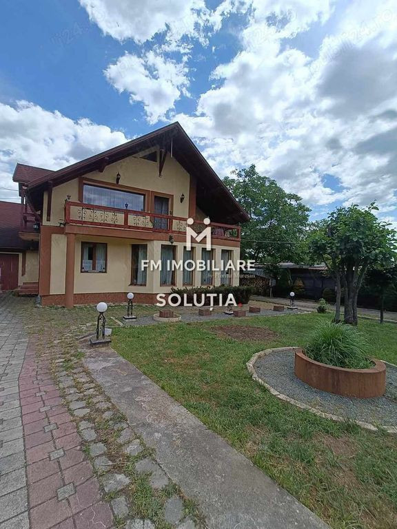 Casă deosebită, spațioasă cu 19,4 ari teren – Tău?...