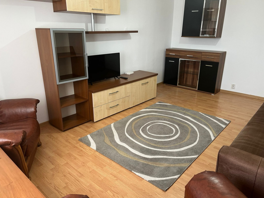 Apartament 2 camere, decomandat, 50 mp utili, zona 1 mai