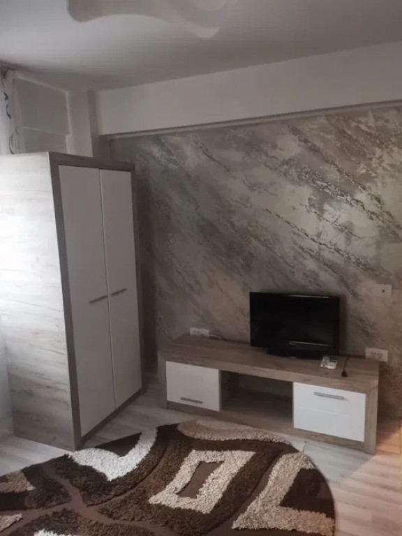 350 Euro! Garsoniera in bloc nou langa Carrefour Felicia, et