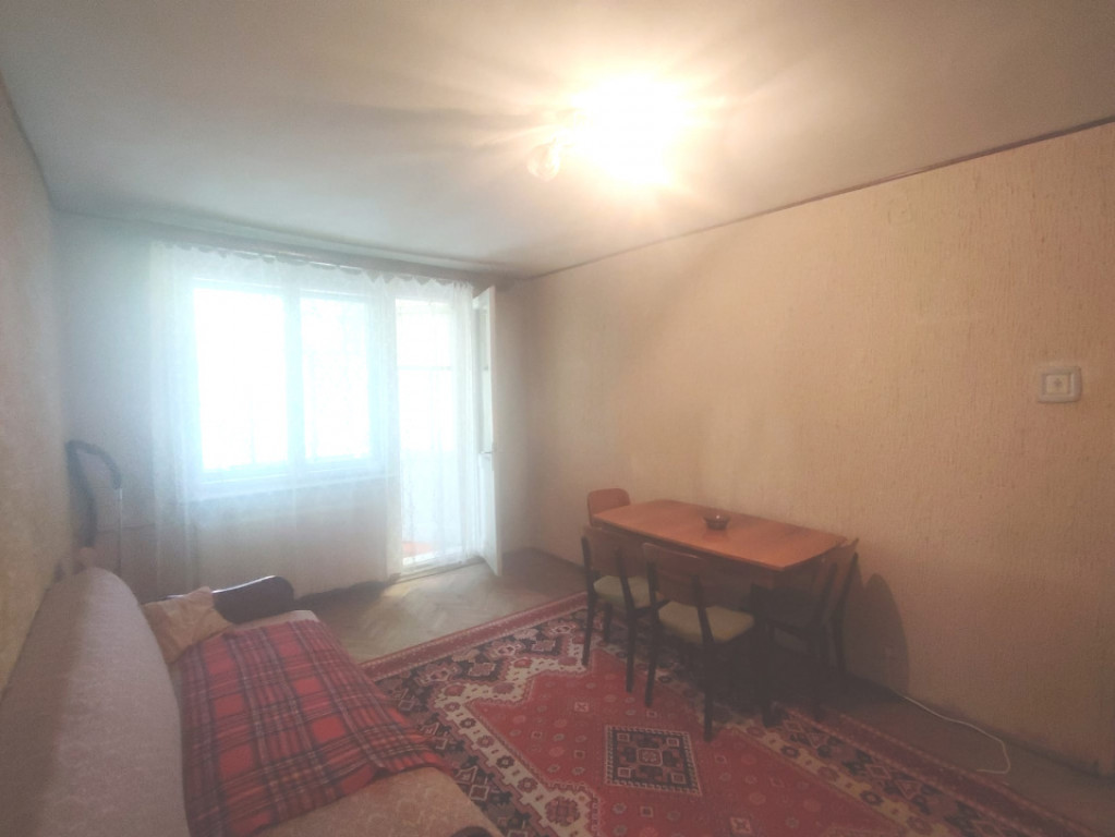 Etaj 1 – 2 camere semidecomandat, zona Nord, fără risc s