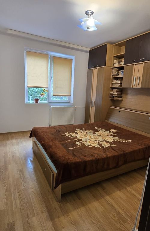 Apartament 3 camere decomandat Soseaua Oltenitei/loc de p...