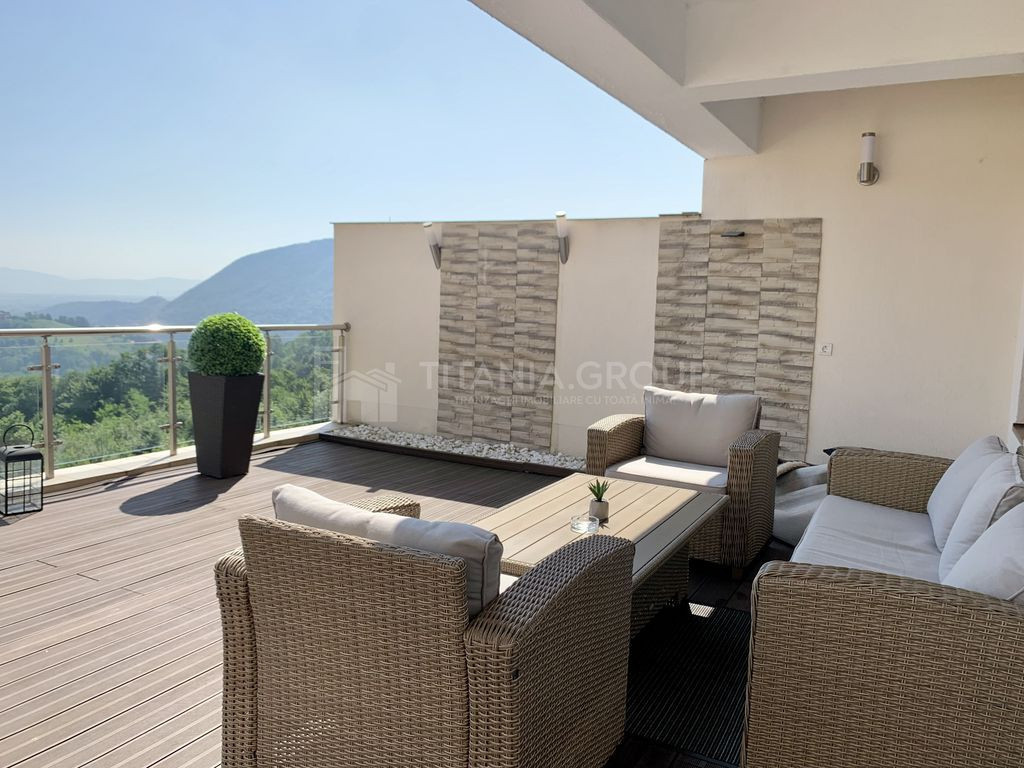 Apartament superb 3 camere+ terasa 35 mp+garaj, privelist...