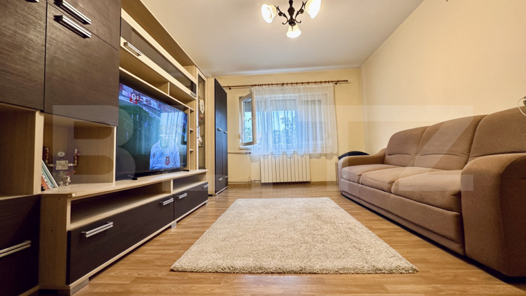 Decebal, 2 camere, mobilat și utilat, parcare, etaj interme