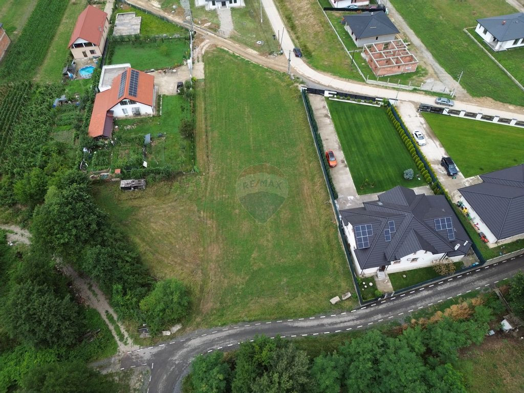 De vânzare teren intravilan în Recea, ultima parcelă d...