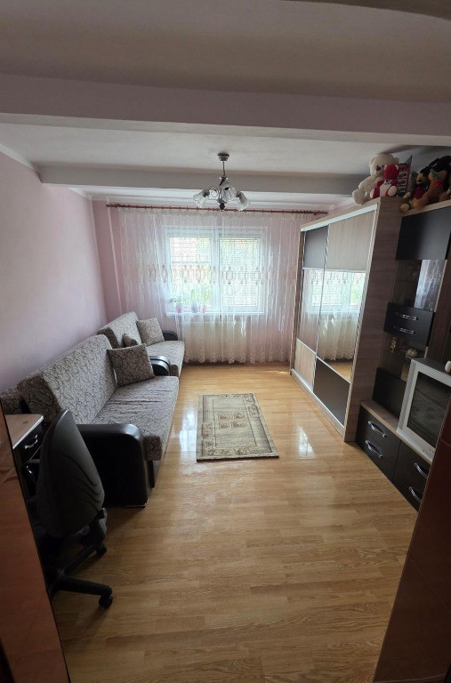 Apartament 2 camere, decomandat - zona Bartolomeu