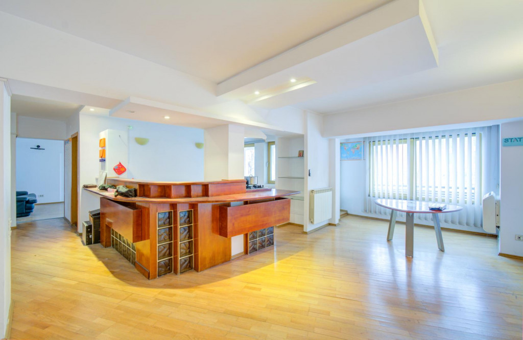 Apartament 2 camere nemobilat Piata Unirii pretabil birouri