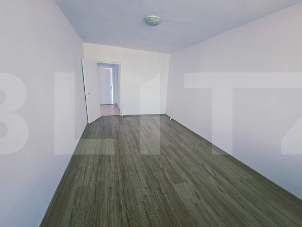 Apartament de vanzare, cu 3 camere, zona Olimpia-Stadion cu