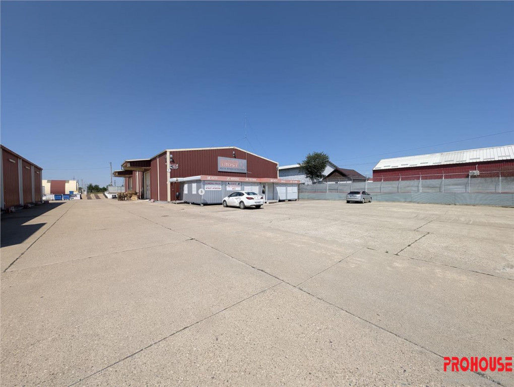 Hala moderna, izolata termic rampa platforma betonata -