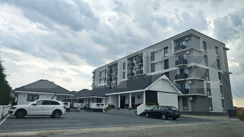 Studio modern cu balcon și vedere spre pădure – la 500 m