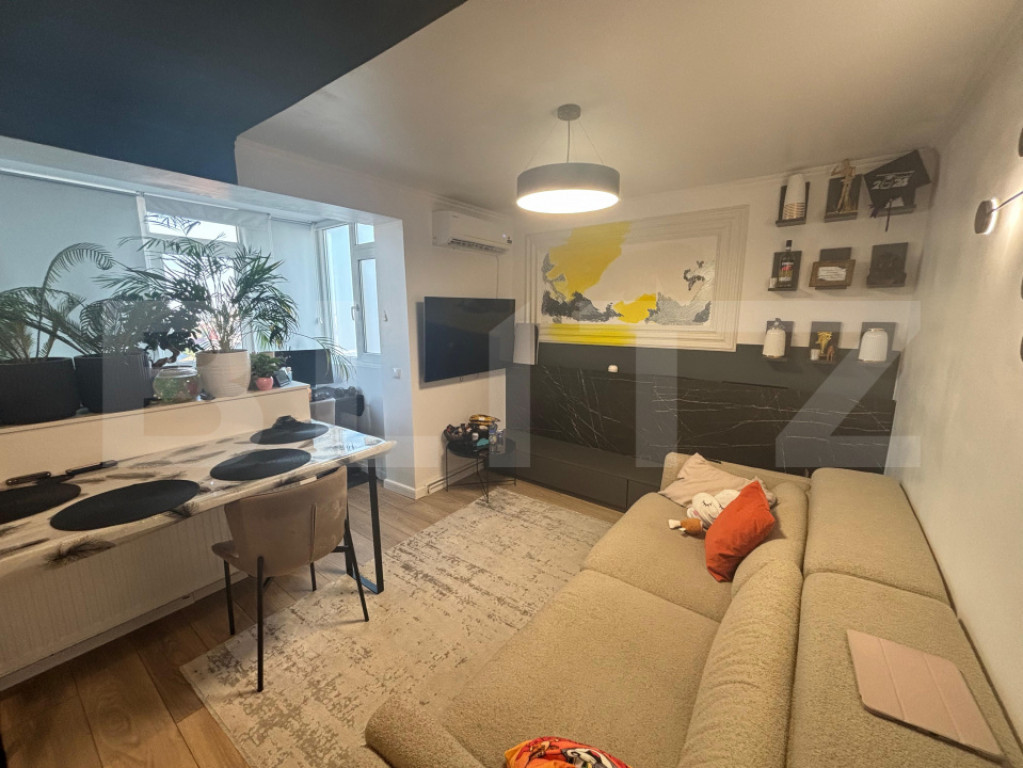 Apartament de vanzare, cu 3 camere, zona Micro 4