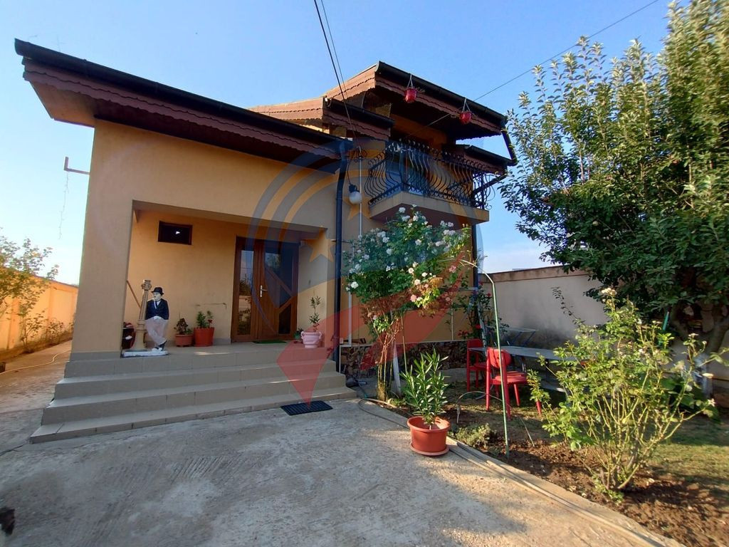 Casa de vanzare in Carcea