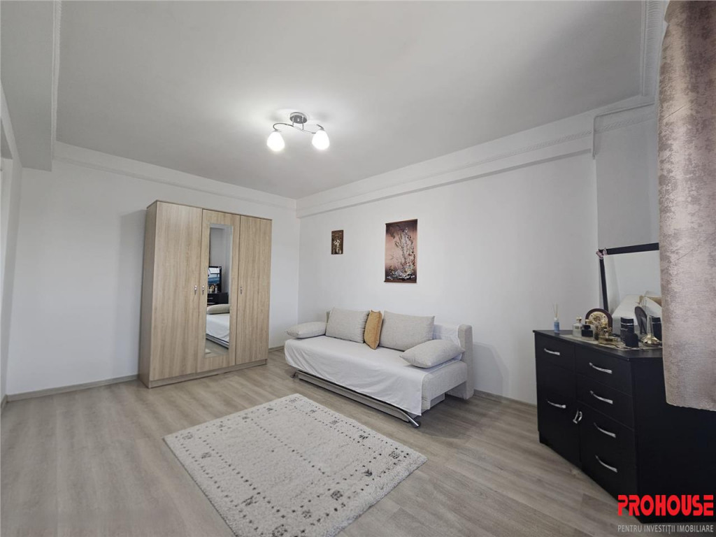 Ultracentral, 2 camere decomandate