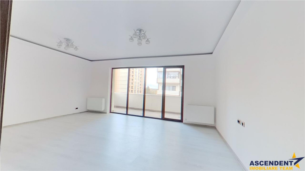 Tur LIVE! Decomandat, Clasa A, structura luminoasa, Isaran,