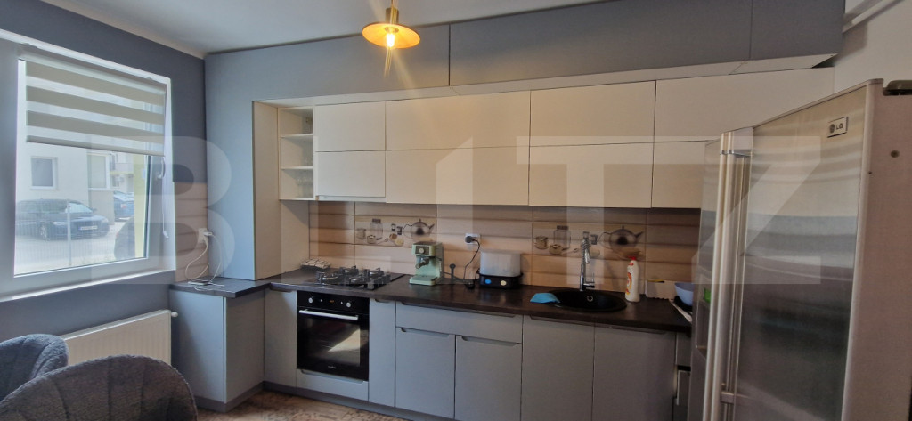 Apartament 3 camere, 75 mp, 2 băi, balcon generos