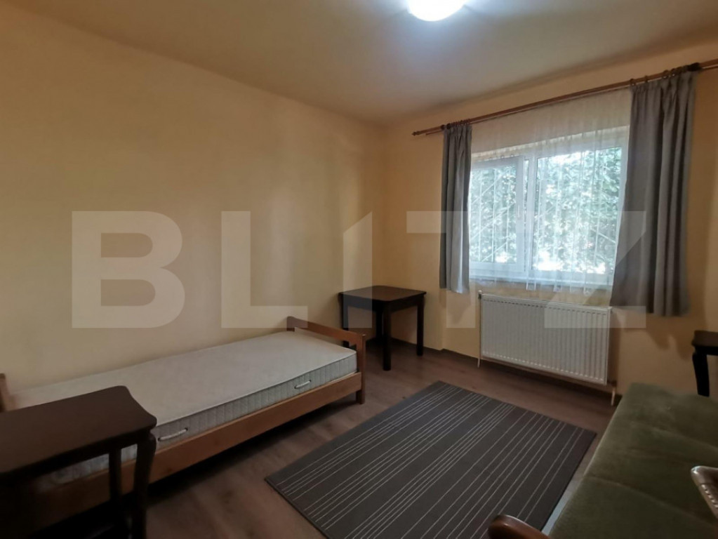 Apartament 2 camere, decomandat, zona Soarelui