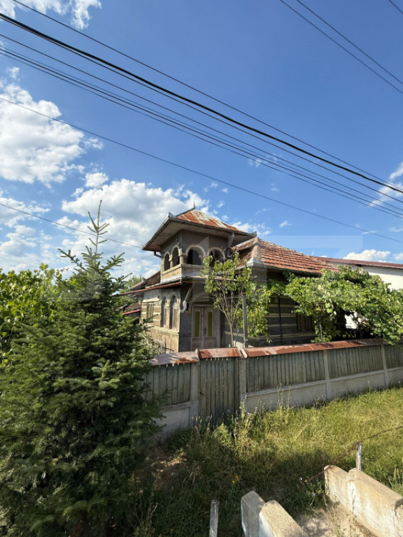 Casa batraneasca, renovabila, Comuna Danesti, Sat Vacarea, 2