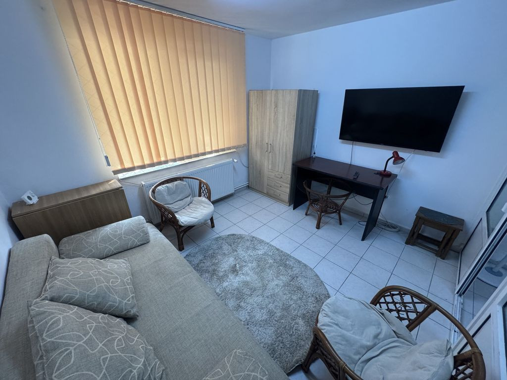 Garsoniera zona Tomis 3