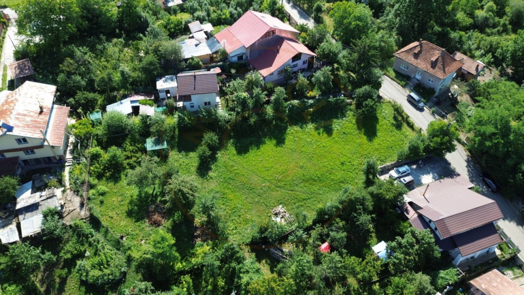 Teren Breaza, Frasinet – 1700 mp de Liniste, Natura si Acc