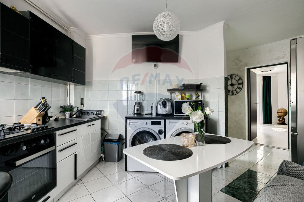 Apartament 2 camere decomandat de vanzare Micalaca Zona O...