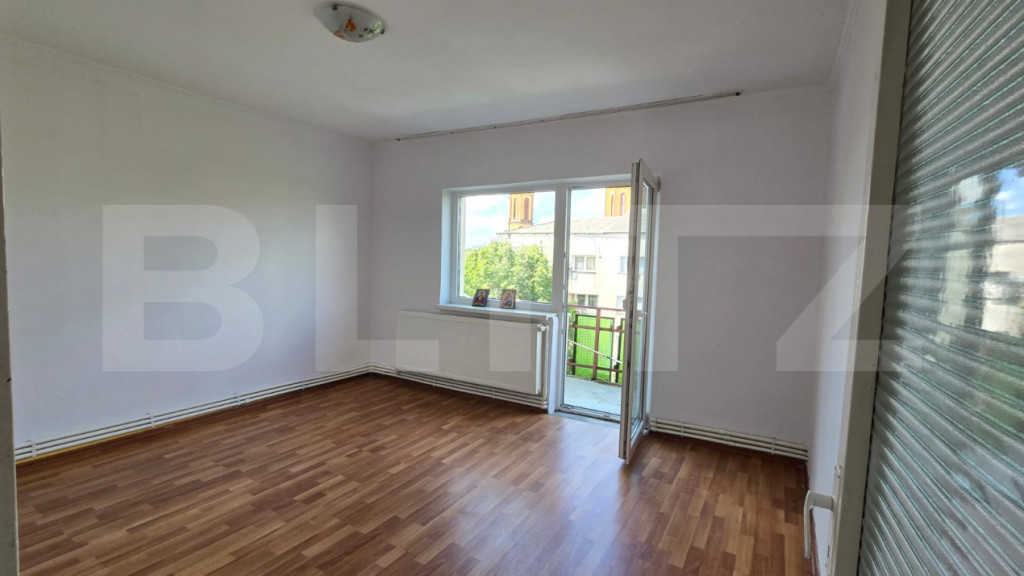 Apartament de vanzare, cu 3 camere, 76 mp, zona Micro 17