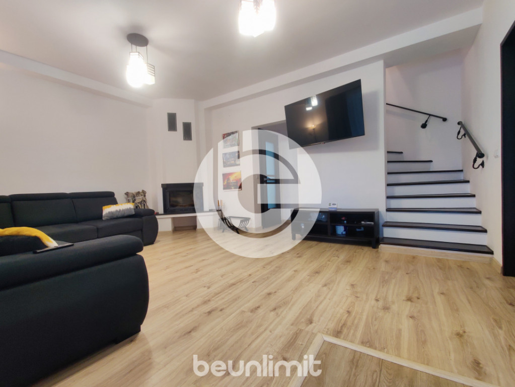 Închiriere casă pet friendly - 3 camere - Curte - Semineu